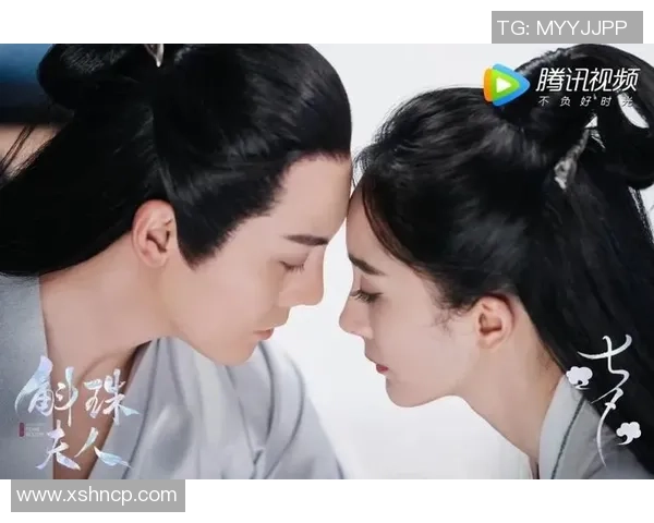 内娱女明星与足球明星的甜蜜互动背后揭示的爱情与事业的双重挑战