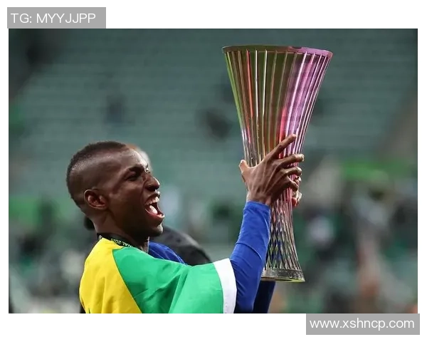 足球传奇贝利的辉煌生涯与伟大成就简介